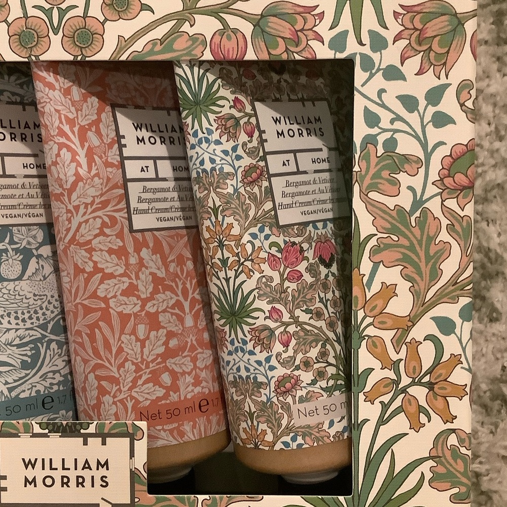 William Morris At Home Scented Bergamot Vetiver Luxury  Hand Creams Set 4 NWT - Picture 4 of 16